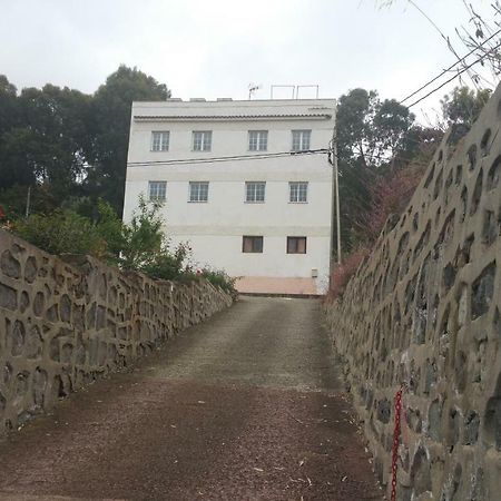 Del Pino Hostel Teror Exterior photo