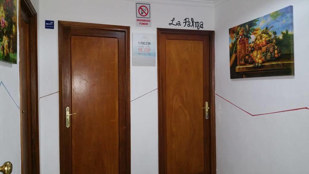 Del Pino Hostel Teror Exterior photo